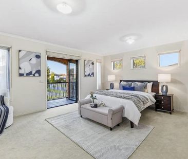 Modern, Large Family Home! - Photo 4