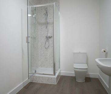 1 bedroom in a house share to rent - Photo 5