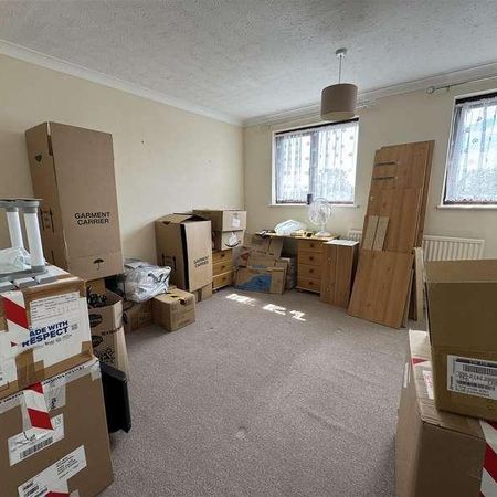 Melrose Close, Westlea, Swindon, SN5 - Photo 4