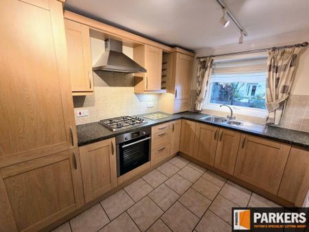 2 bedroom flat to rent - Photo 4