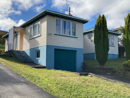 20 Bell Street, Tawa - Photo 2