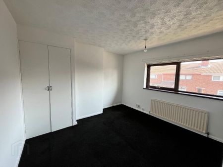 16 Coronation Road, Carrickfergus, BT38 7EX - Photo 5