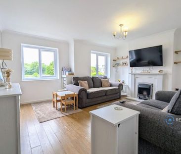 3 bedroom flat to rent - Photo 3