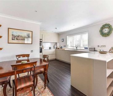 Farnham Road, Liss, Hampshire, GU33 - Photo 1