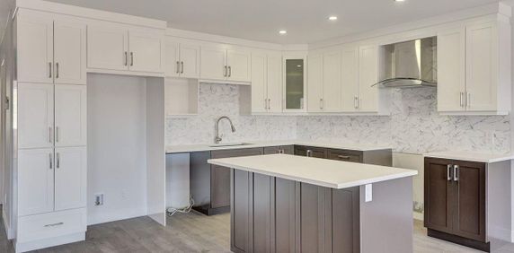 2 CH - 2 SDB - Sherbrooke - $1,750 /mo - Photo 2