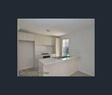 13 Farmington Rd, Box Hill, NSW 2765 - Photo 3