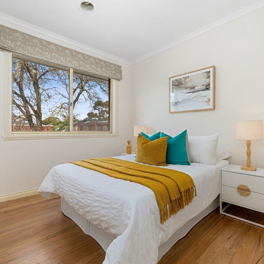 Well Maintained Three Bedroom Townhouse ! - Photo 1