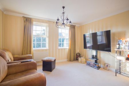 5 bedroom detached house to rent - Photo 2
