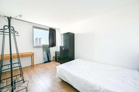 Westminster Bridge Road, Waterloo, SE1 - Photo 3