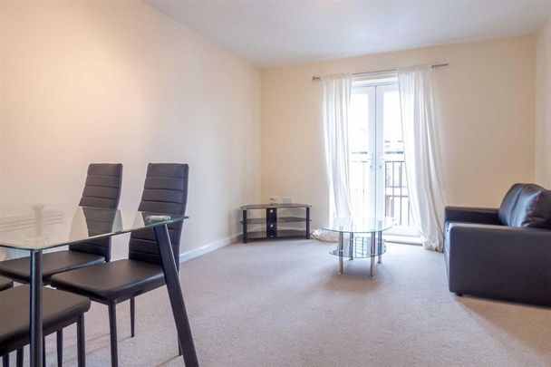 2 bedroom flat to rent - Photo 1