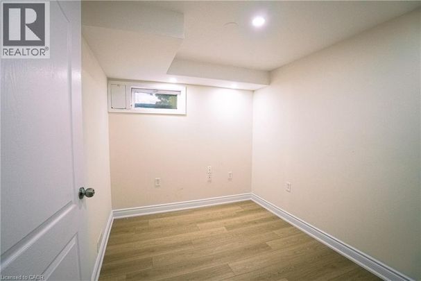 5 NATHANIEL Crescent, Kitchener, Ontario, N2P1L3 - Photo 1