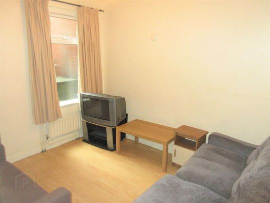 Student House, 30 Cairo Street, Queens Quarter, Belfast, BT7 1RE - Photo 1