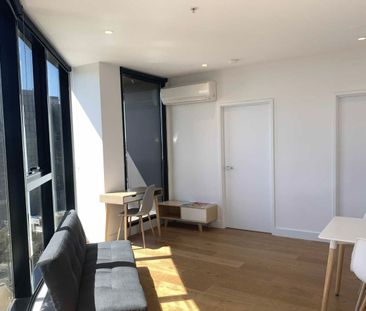 One bedroom apartment with furniture in central Box Hill for rent - Photo 1