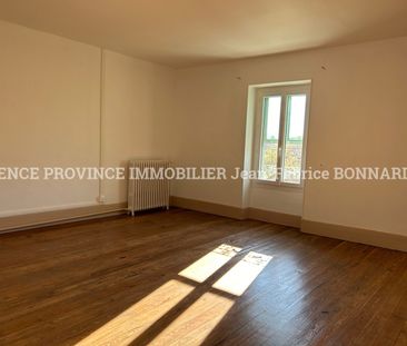 Location Maison 5 pièces 134m² SUZE LA ROUSSE 26790 - Photo 6