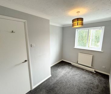 Walnut Close - Photo 4