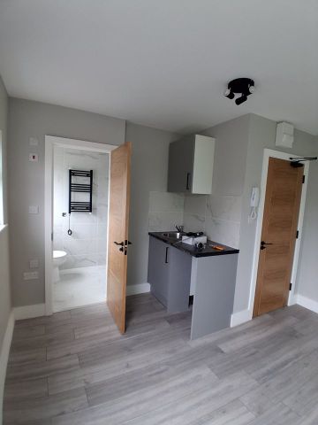 Studio Flat, Northolt Road, HA2 - Photo 3