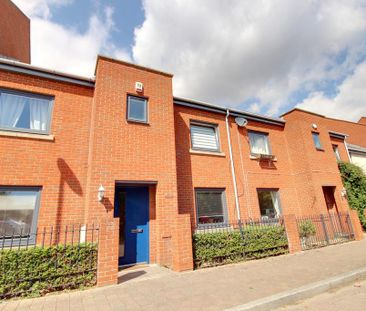 4 bedroom terraced house to rent - Photo 5