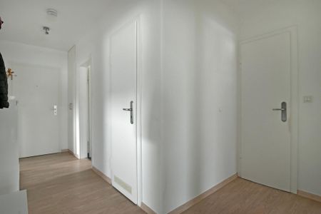 Helle 4-Zimmer-Wohnung in sehr gepflegtem Wohnhaus - begehrte Wohnlage Harleshausen - Photo 2