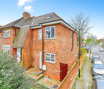 3 bedroom terraced house to rent - Photo 4