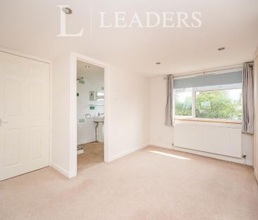 3 bedroom terraced house to rent - Photo 5