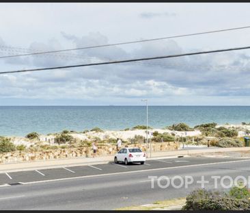 Stunning Apartment Seaviews - Photo 2