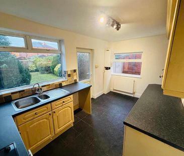 3 bedroom semi-detached house to rent - Photo 5