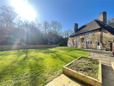 Ravensworth Park Estate, Lobley Hill, NE11 - Photo 3