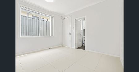 Modern, Private One-Bedroom Granny Flat in The Ponds - Photo 5