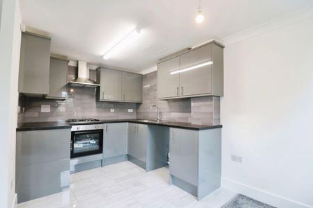 2 bedroom maisonette to rent - Photo 5