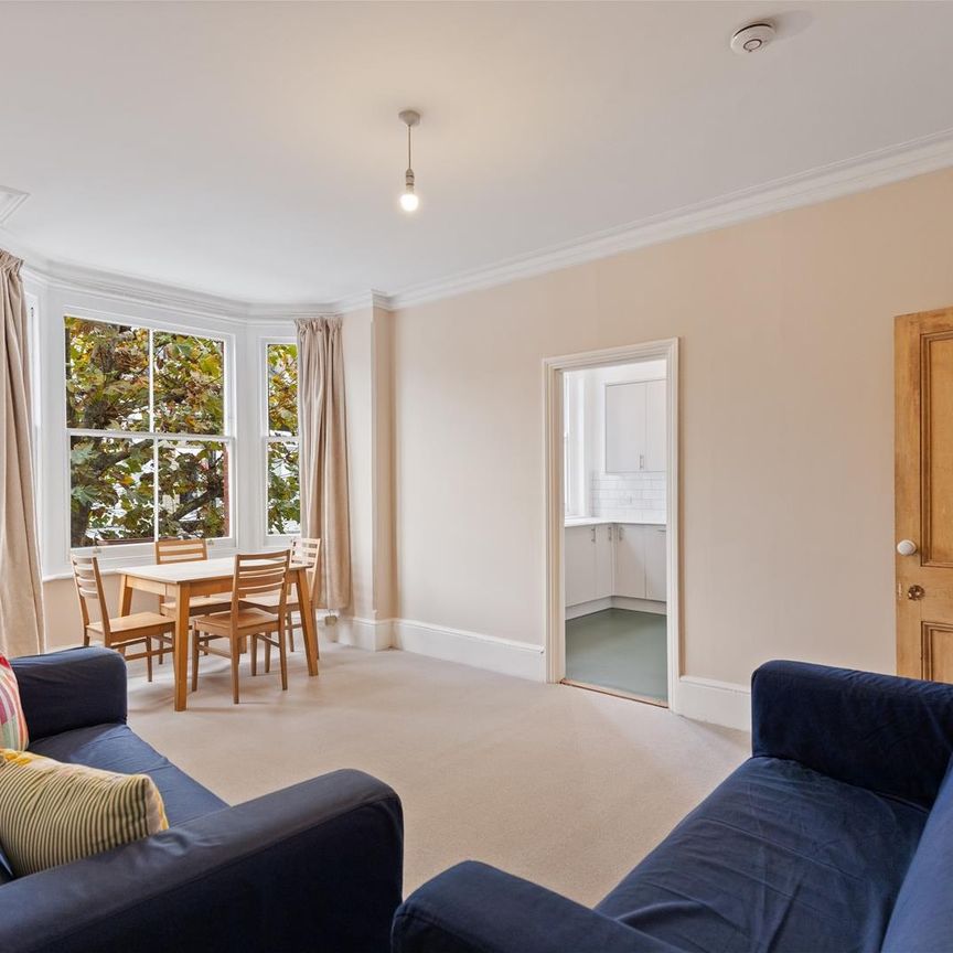 Hemstal Road, West Hampstead, London - Photo 1