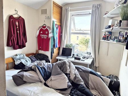 4 bedroom house to rent - Photo 2