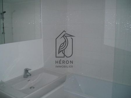 Appartement - T3 - 52,3m² - LILLE - Photo 2