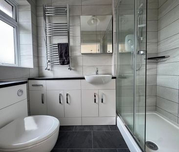 5 bedroom detached house to rent - Photo 2