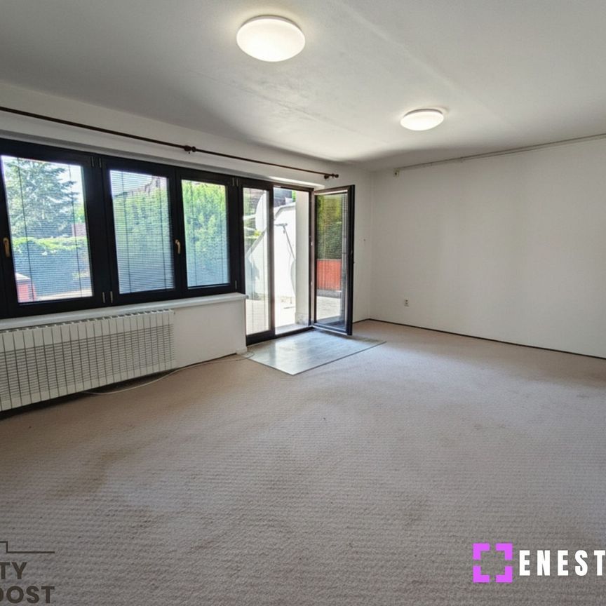 Pronájem domu 200 m² s pozemkem 182 m² - Photo 1