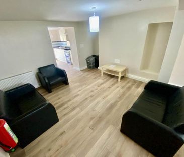5 bedroom house to rent - Photo 1