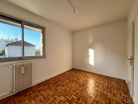 Location Appartement 4 pièces 68m² - Photo 4