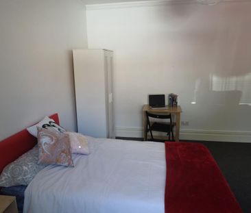 6 bedroom house to rent - Photo 5