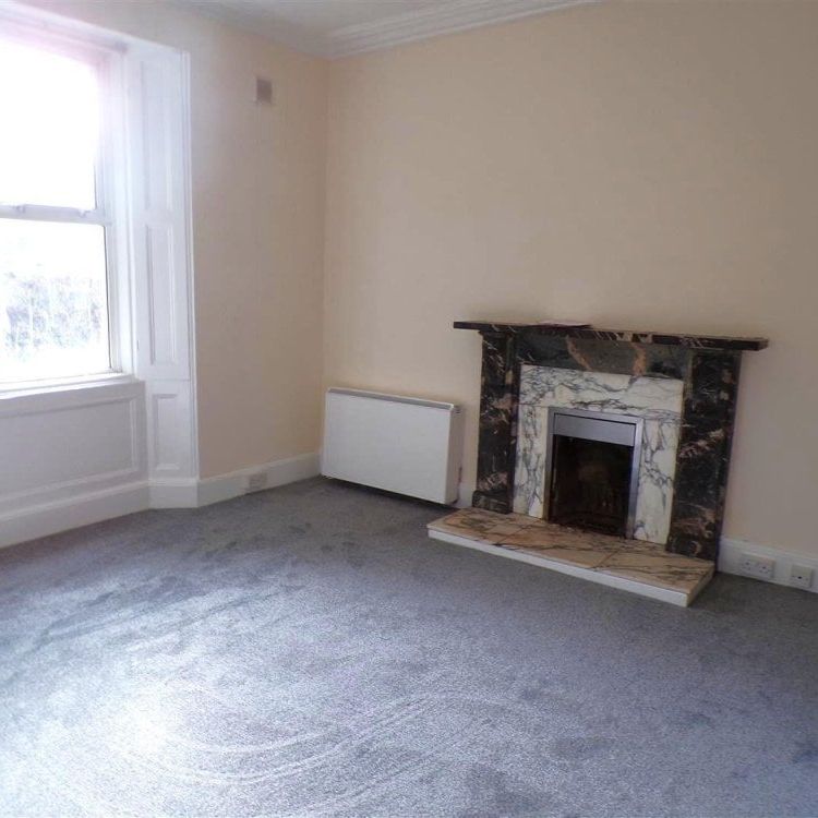 Avenue Road, Torquay - Photo 1