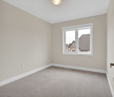 For Lease - 12 Marvin Avenue, Oakville, Ontario - Photo 6