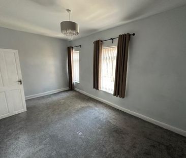 4 bedroom terraced house to rent - Photo 4