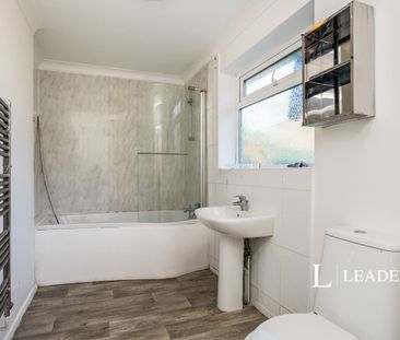 4 bedroom bungalow to rent Plaistow Road, Loxwood, Billingshurst, W... - Photo 4