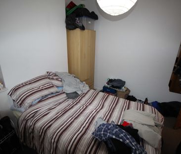 Room 4 - Photo 2