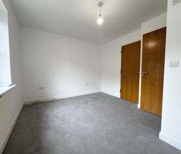 3 bedroom terraced house to rent - Photo 6