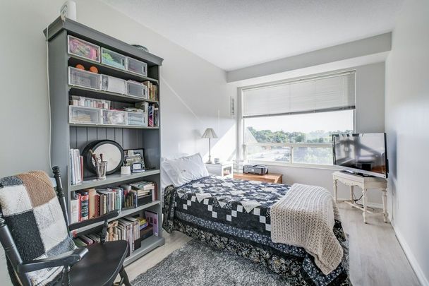 For Lease - 2511 Lakeshore Road Unit# 519, Oakville, Ontario - Photo 1