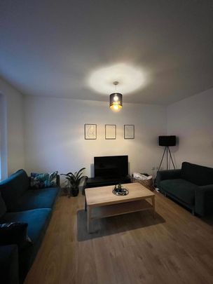 2 Bed Flat, Lewisham High Street, SE13 - Photo 1