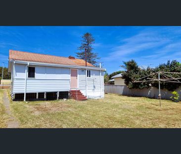 72 Gertrude Street, Geraldton, WA 6530 - Photo 4