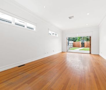 Renovated family home - Photo 1