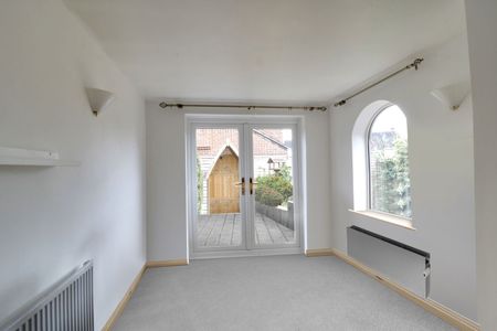 3 Bedroom - Photo 2