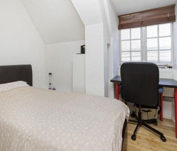 4 bedroom maisonette to rent - Photo 3