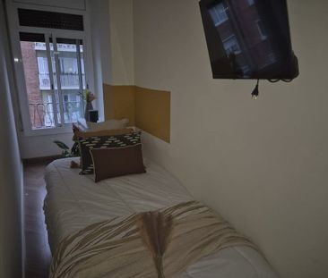 Carrer de Buenos Aires, Barcelona, Catalonia 08029 - Photo 6